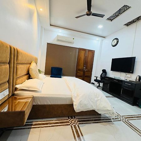 Shreshth Home Stay - Best Family Accommodation - 3Km From Har Ki Pauri, Haridwar, Uttarakhand エクステリア 写真