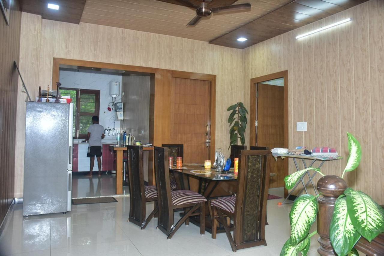 Shreshth Home Stay - Best Family Accommodation - 3Km From Har Ki Pauri, Haridwar, Uttarakhand エクステリア 写真