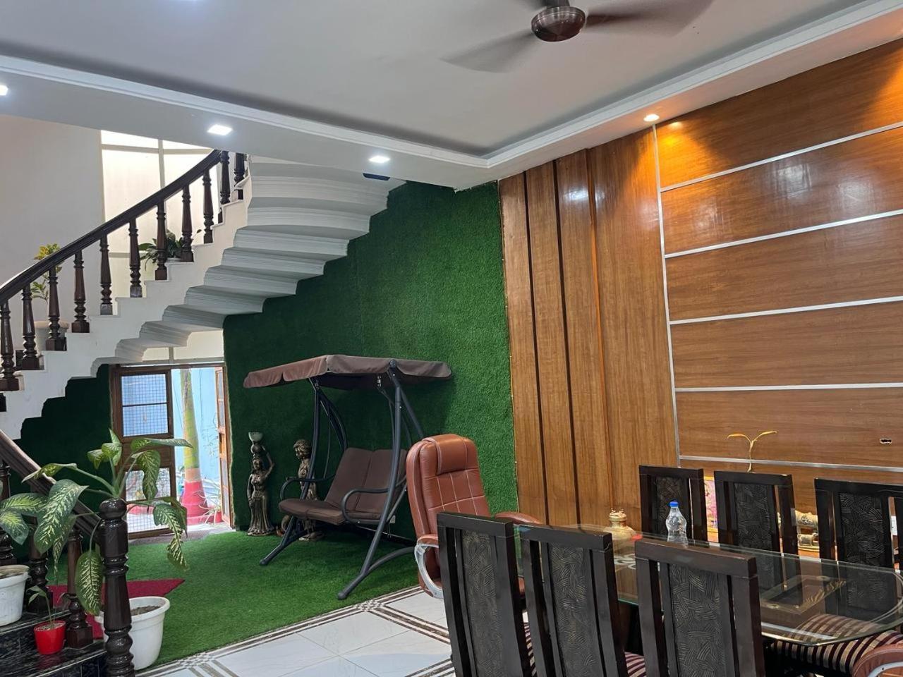 Shreshth Home Stay - Best Family Accommodation - 3Km From Har Ki Pauri, Haridwar, Uttarakhand エクステリア 写真