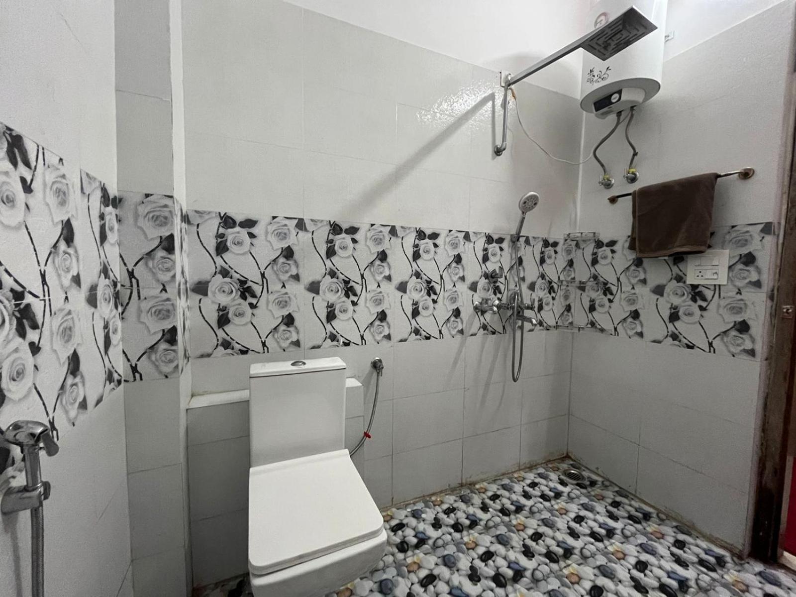 Shreshth Home Stay - Best Family Accommodation - 3Km From Har Ki Pauri, Haridwar, Uttarakhand エクステリア 写真