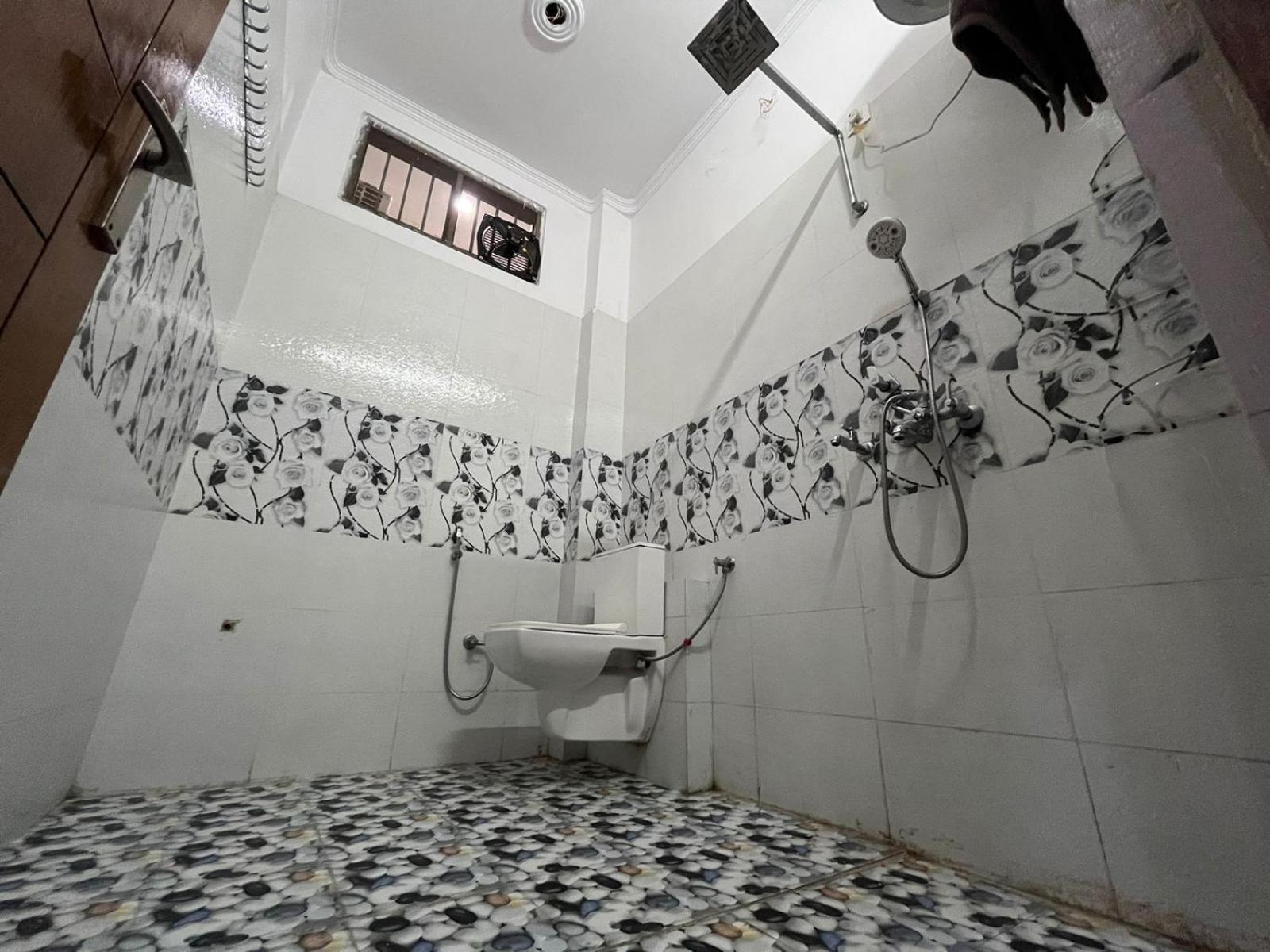 Shreshth Home Stay - Best Family Accommodation - 3Km From Har Ki Pauri, Haridwar, Uttarakhand エクステリア 写真