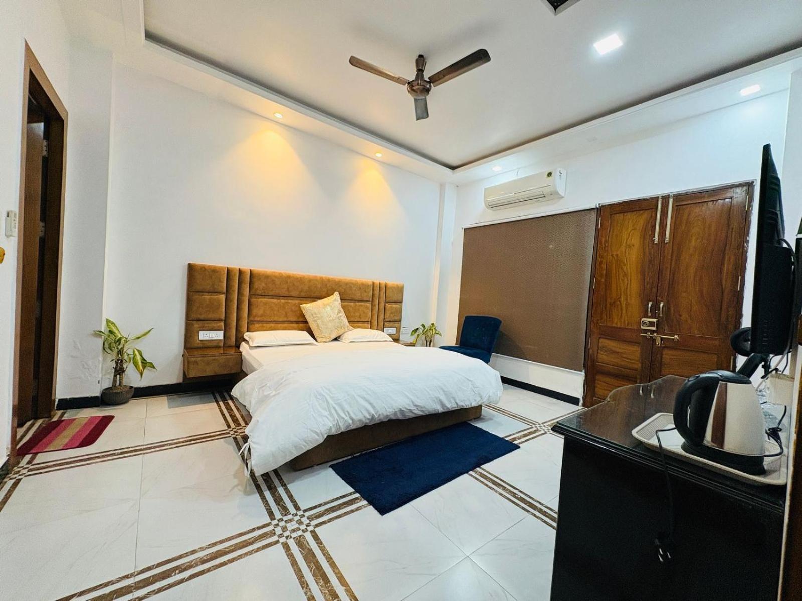 Shreshth Home Stay - Best Family Accommodation - 3Km From Har Ki Pauri, Haridwar, Uttarakhand エクステリア 写真